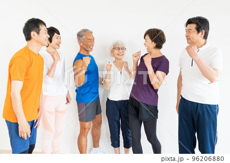 シニア　スポーツジム 96206880