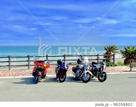 バイクで海辺へツーリング 96208802