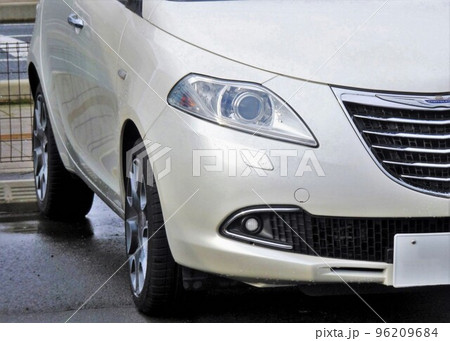 輸入車 クライスラー・イプシロンのフロントマスク 輸入車 クライスラー・イプシロンのフロントマスク 96209684