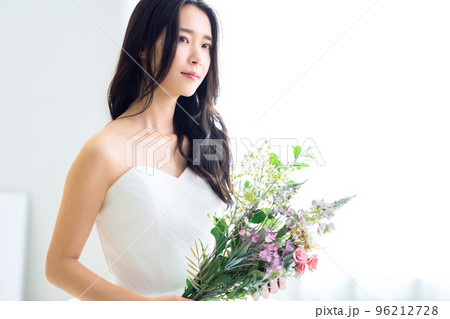 ウエディング ブライダル 女性 花嫁 結婚 ウエディング ブライダル 女性 花嫁 結婚 96212728