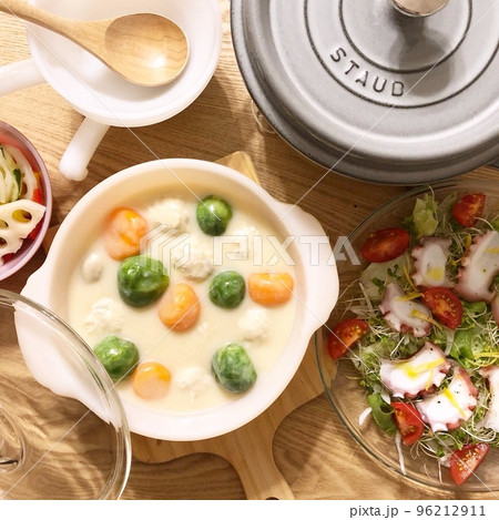 クリームシチュー　staubのある暮らし 96212911