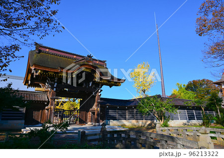 勝興寺　唐門と堀　高岡市 96213322