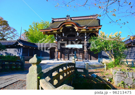 勝興寺 唐門と堀 高岡市 勝興寺 唐門と堀 高岡市 96213475
