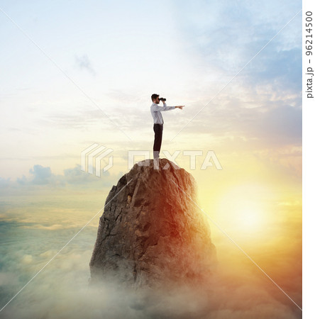 Businessman searchs for new horizon, new business opportunities Businessman searchs for new horizon, new business opportunities 96214500