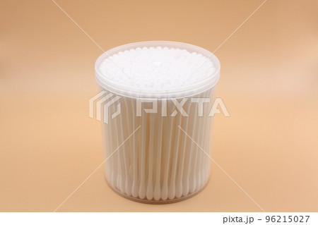 プラスチック容器に入った綿棒 96215027
