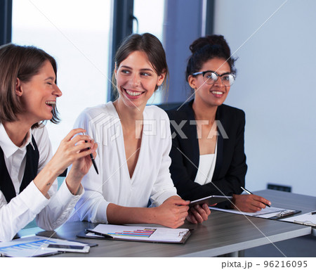 Team of business person works together 96216095