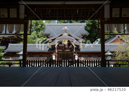 今宮神社　拝殿から本殿を望む　京都市北区紫野 96217520