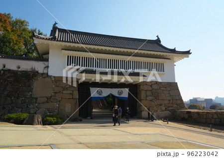 【日本100名城】秋晴れの岡山城不明門 岡山県岡山市北区 【日本100名城】秋晴れの岡山城不明門 岡山県岡山市北区 96223042