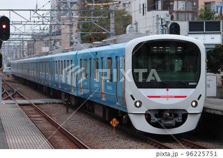 西武30000系電車「DORAEMON-GO!」ラッピング_2022/10/22撮影 96225751