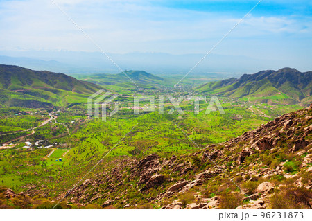 Mountain landscape between Samarkand and Shahrisabz Mountain landscape between Samarkand and Shahrisabz 96231873
