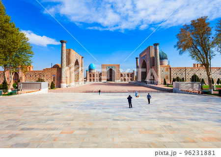 Registan ancient city in Samarkand, Uzbekistan 96231881