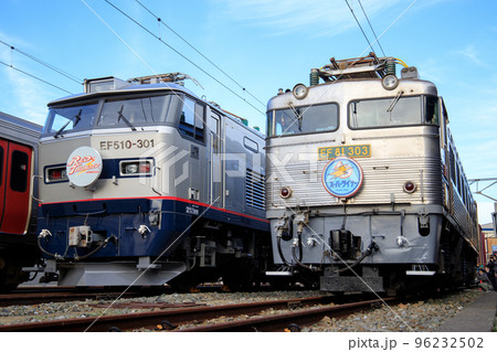 JR貨物　EF510形電気機関車（300番台）とEF81形電気機関車（300番台） 96232502