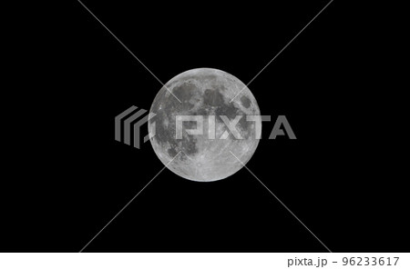 11月 の 満月 は ビーバームーン または フロストムーン と呼ばれる 【 月 の イメージ 】 96233617