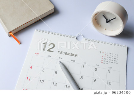 12月のカレンダー　ビジネスイメージ 96234500