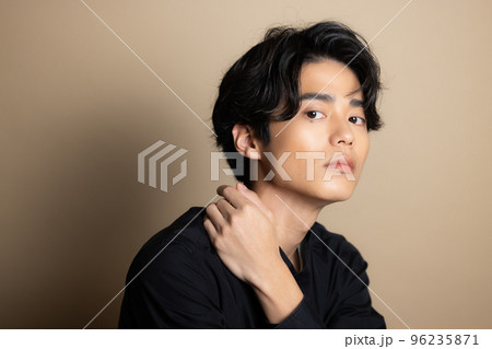 メンズビューティイメージ　　　 96235871