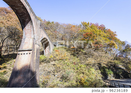 めがね橋 紅葉 めがね橋 紅葉 96236189