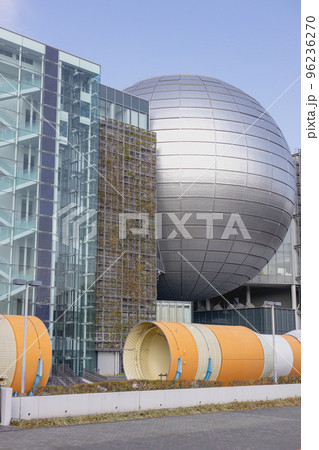 名古屋市科学館と展示されたH2-Bロケット 名古屋市科学館と展示されたH2-Bロケット 96236270