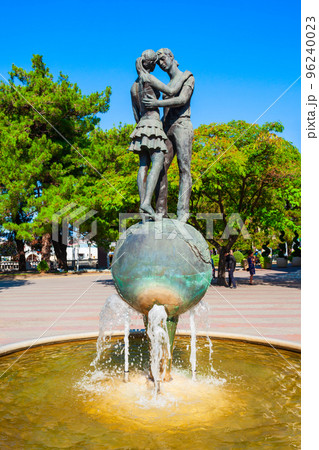 Lovers fountain monument in Gelendzhik Lovers fountain monument in Gelendzhik 96240023