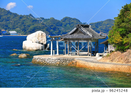 【愛媛県】快晴の白石龍神社（松山市） 96245248