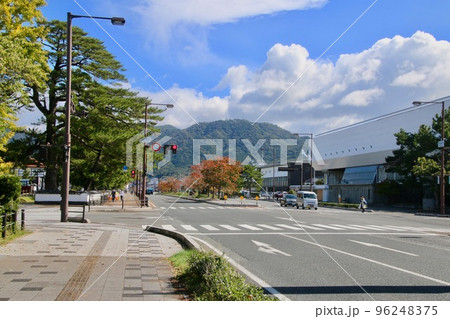 旧萩藩校明倫館・明倫館前(山口県・萩市) 旧萩藩校明倫館・明倫館前(山口県・萩市) 96248375