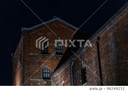 半田赤レンガ倉庫の夜の姿 96249252