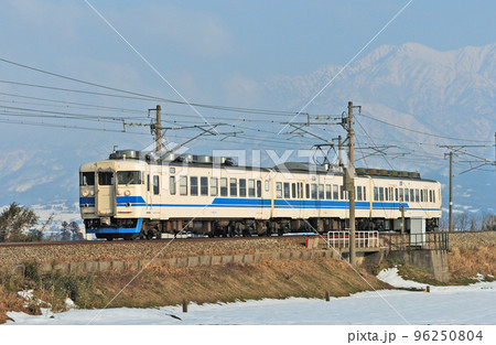 北陸本線　水橋ー東富山　JR西日本　413系　B11編成（金沢） 96250804