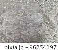 ぼこぼこした灰色のおもしろい石の表面 96254197