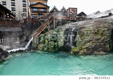 草津温泉　湯畑 96254912