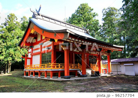 日本一の大わらじが奉納される… 県都・福島市の御社『羽黒神社』 96257704