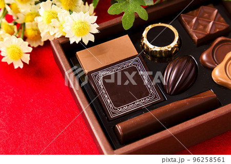 バレンタインデーのチョコレート 96258561