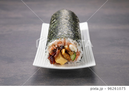 恵方巻 恵方巻 96261075