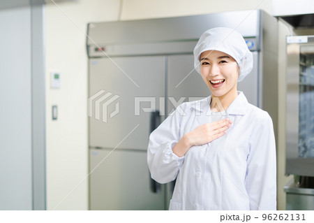 若い女性の調理師(安心) 若い女性の調理師(安心) 96262131