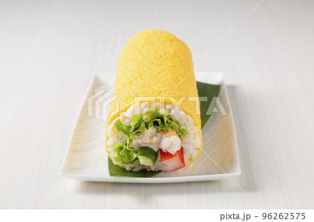 玉子巻き寿司 96262575