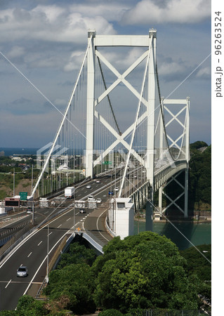 関門海峡と関門橋 関門海峡と関門橋 96263524