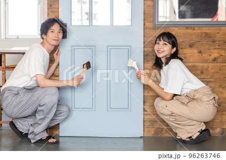 カップル DIY リノベーション リフォーム カップル DIY リノベーション リフォーム 96263746