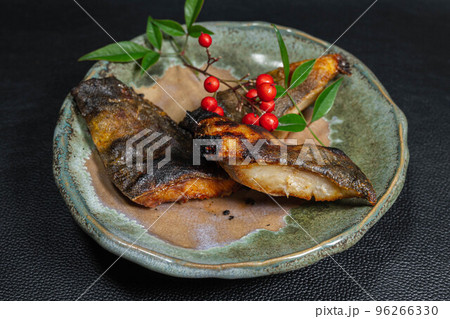 ホッケの塩焼き 96266330