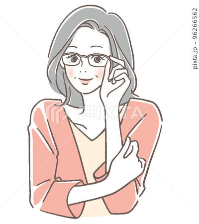 メガネをかけた笑顔のシニア女性 96266562