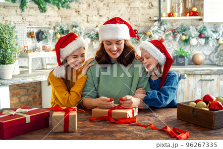 family preparing for Christmas 96267335