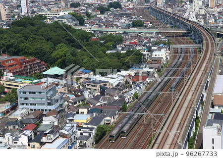 王子付近を行く京浜東北線・高崎線 王子付近を行く京浜東北線・高崎線 96267733