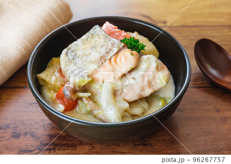 鮭のシチュー 96267757