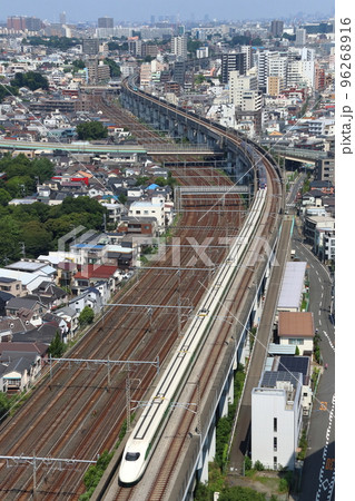東北新幹線E2系(200系カラー:緑帯車両+山形新幹線併結) 東北新幹線E2系(200系カラー:緑帯車両+山形新幹線併結) 96268916