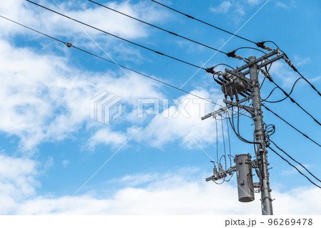 青空と電柱 96269478
