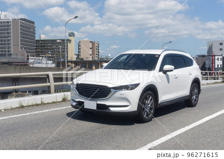 SUV 多用途車　道路走行 96271615