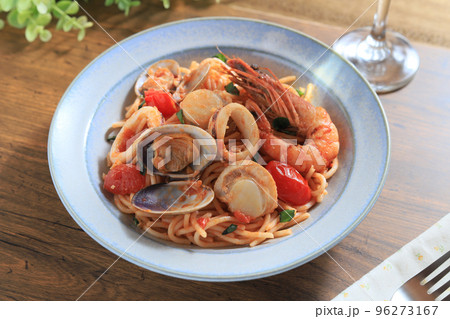 魚介の旨み、ペスカトーレ 96273167