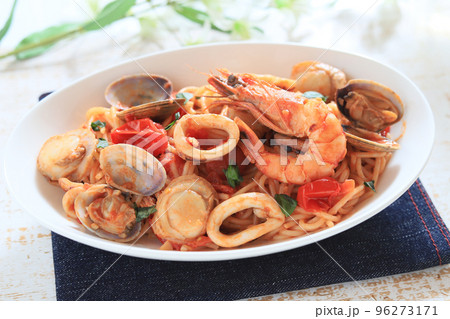 魚介の旨み、ペスカトーレ 96273171