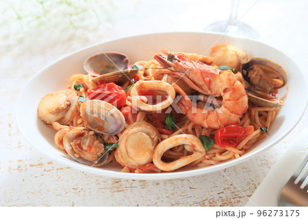 魚介の旨み、ペスカトーレ 96273175