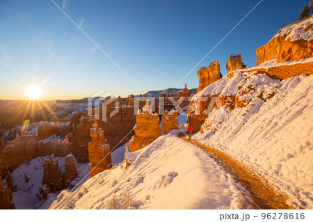 Hike in winter Bryce Hike in winter Bryce 96278616
