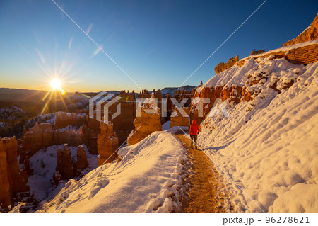 Hike in winter Bryce Hike in winter Bryce 96278621