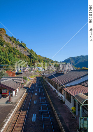 水沼駅　陸橋からの眺め　わたらせ渓谷鉄道　秋の風景　 96281966