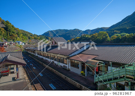 水沼駅　陸橋からの眺め　わたらせ渓谷鉄道　秋の風景　 96281967